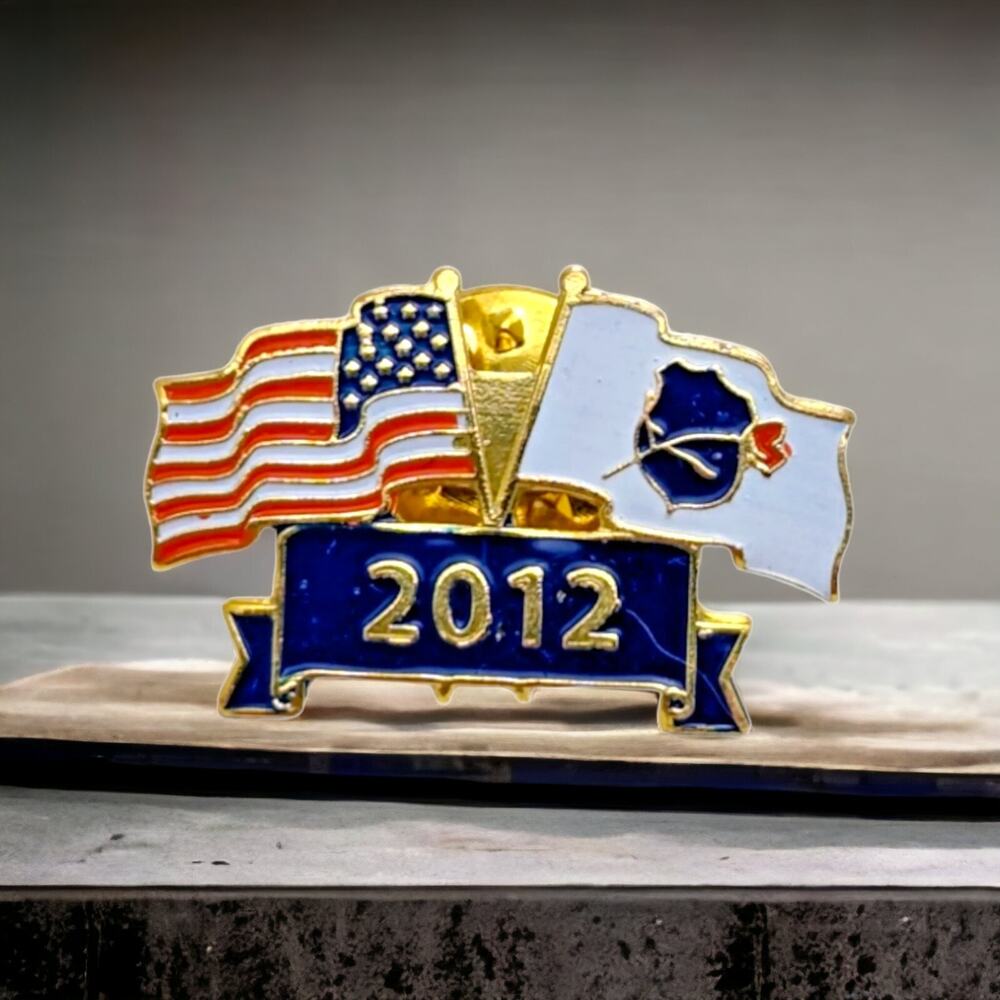 National Law Enforcement Memorial Fund Crossed Flags Vintage Hat Lapel Pin USA
